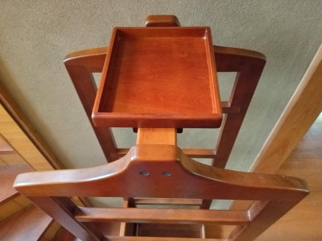 木製スリム洋服掛け 上部トレイ付き　豊岡クラフト