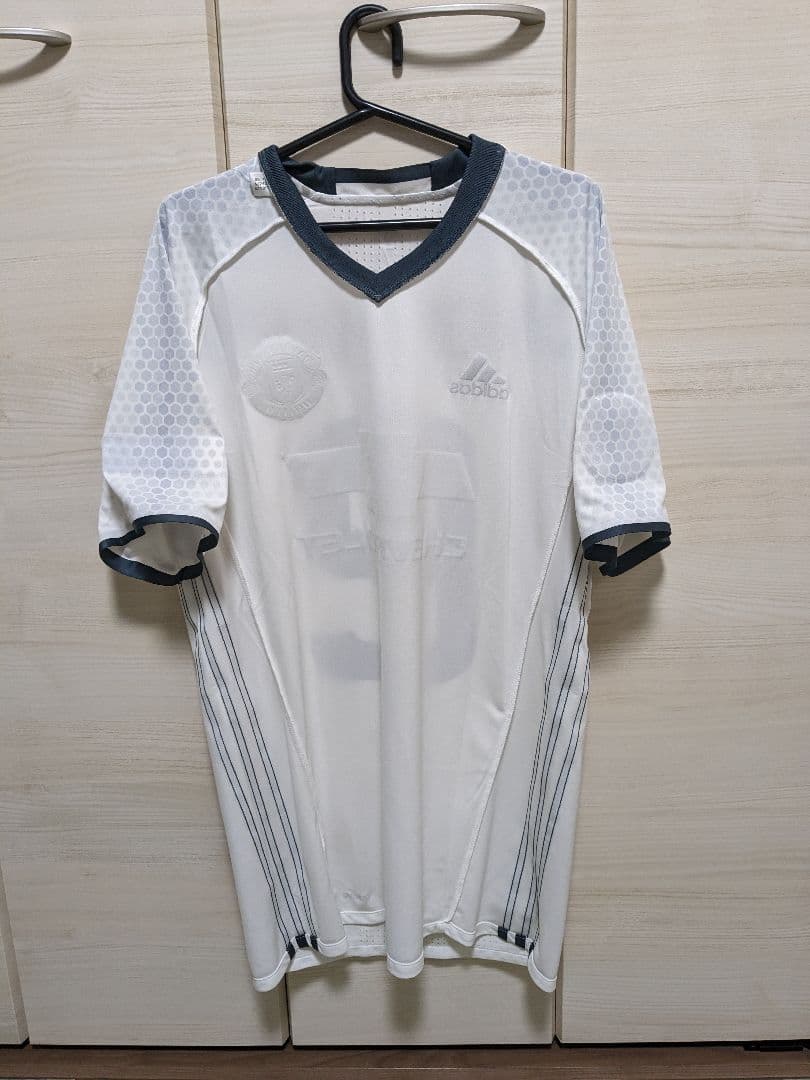 ２０１６シーズン　マンチェスターユナイテッド　イブラヒモビッチ　ユニフォーム