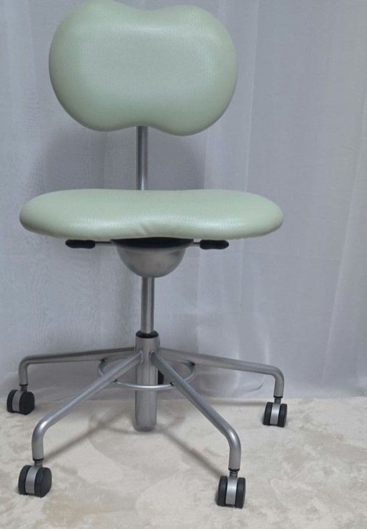 ITOKI イトーキ タシット KLC-012 椅子