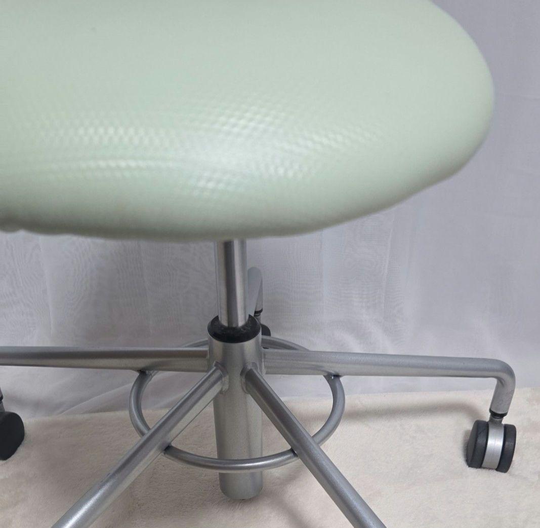 ITOKI イトーキ タシット KLC-012 椅子