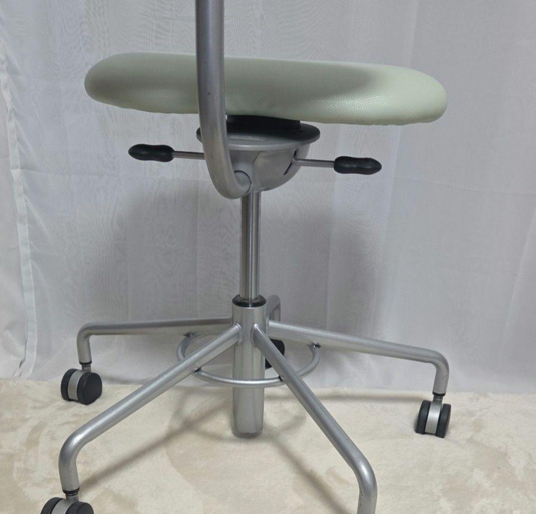 ITOKI イトーキ タシット KLC-012 椅子