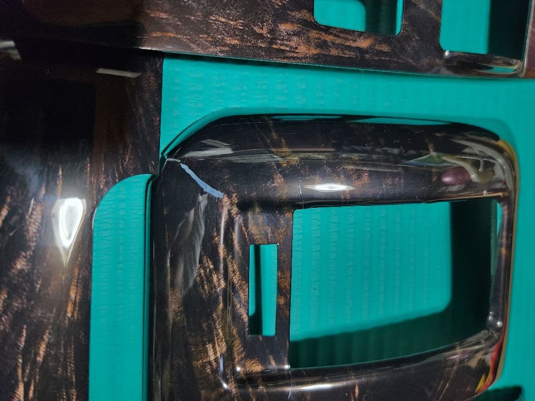 工藤さま専用ハイエース200系　インテリアパネル(黒木目マホガニー調・17P)