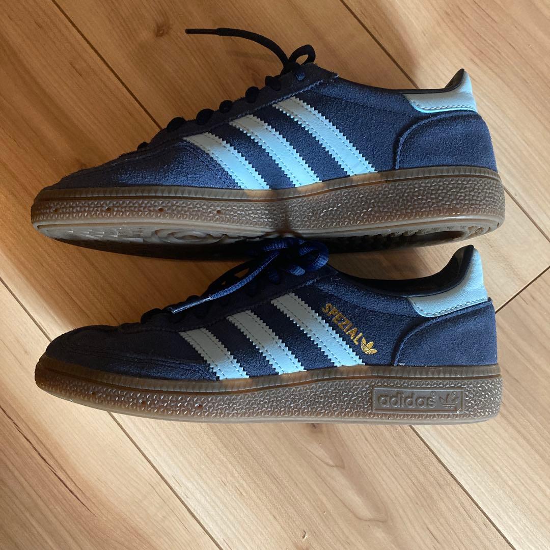 ぴぴ adidas ネイビー スエード スニーカー