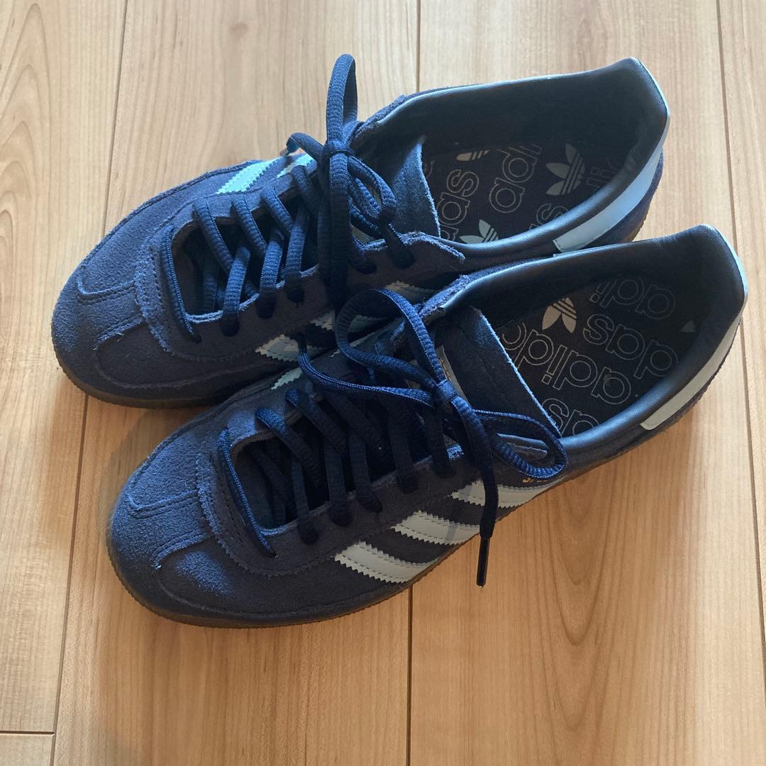 ぴぴ adidas ネイビー スエード スニーカー