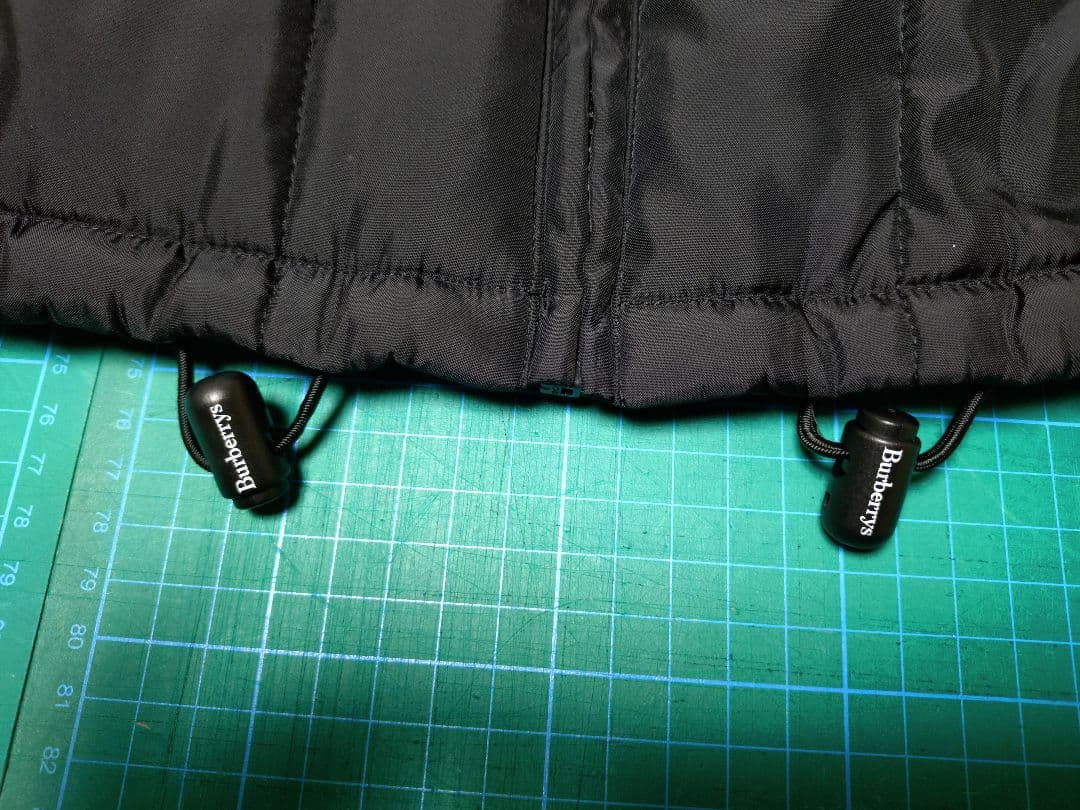 Burberry's ブラック キルティングベスト