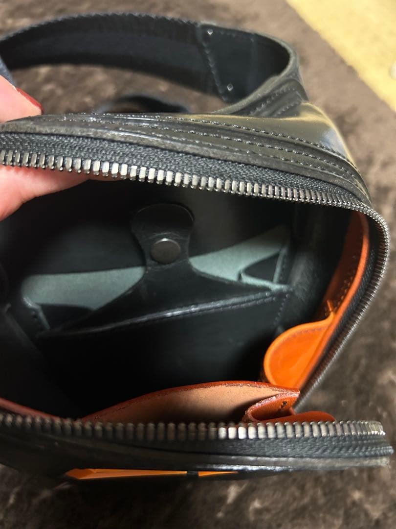 ヒョウドウ レザーヒップバック