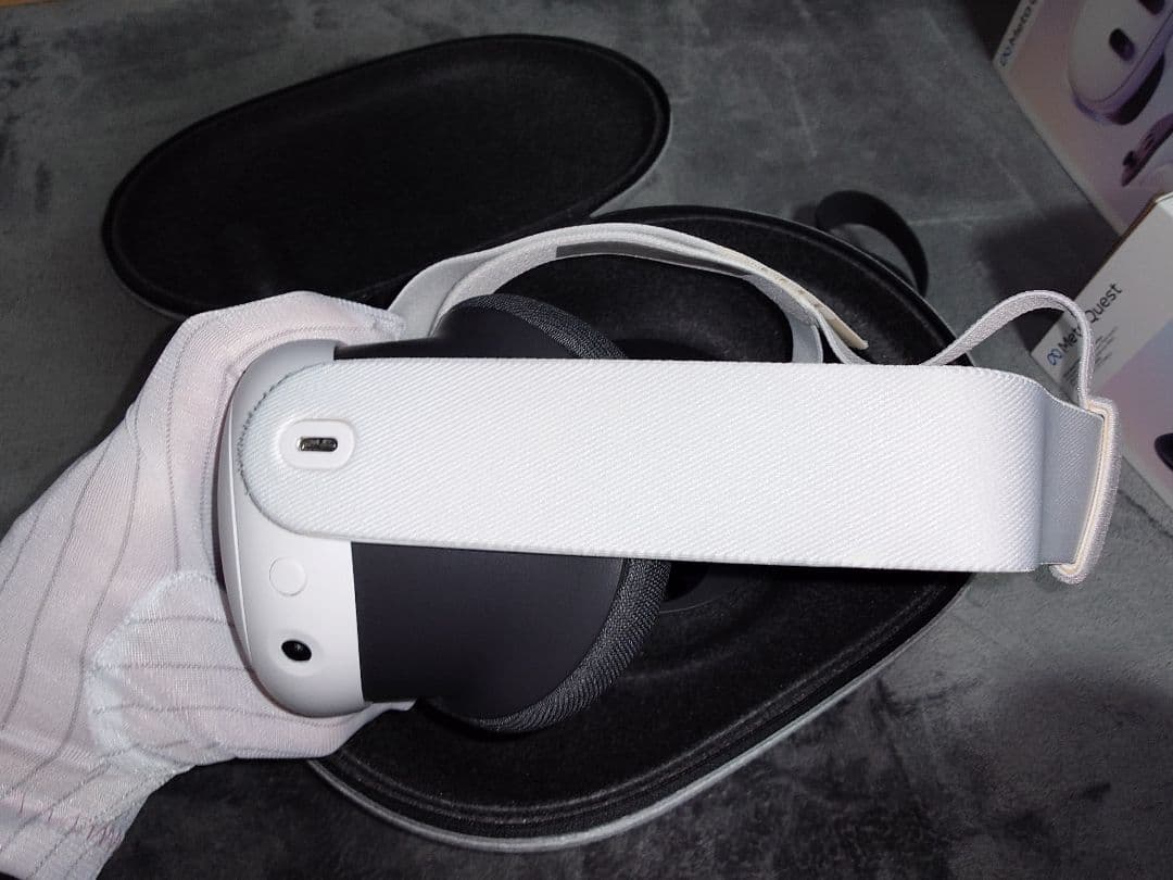 メタクエスト3 128GB 純正周辺機器3点付き