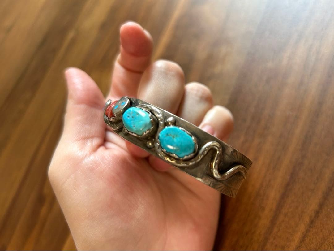 エフィーカラバサ　バングル