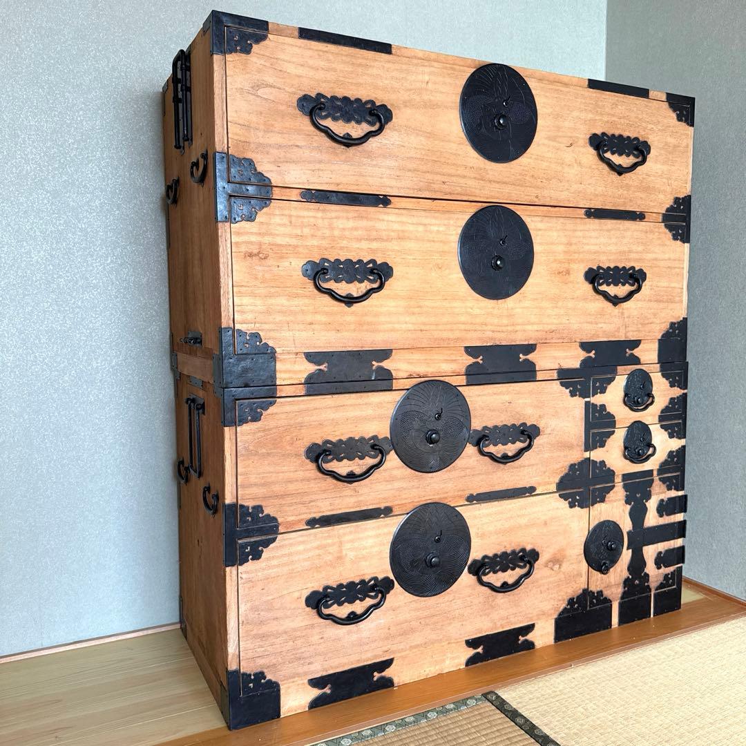 【貴重品・送料無料】アンティーク家具　明治〜大正時代　桐タンス