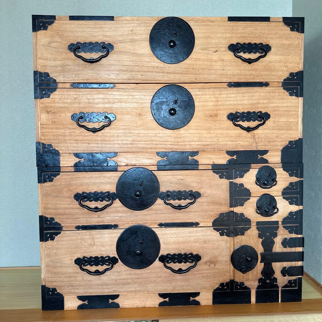 【貴重品・送料無料】アンティーク家具　明治〜大正時代　桐タンス