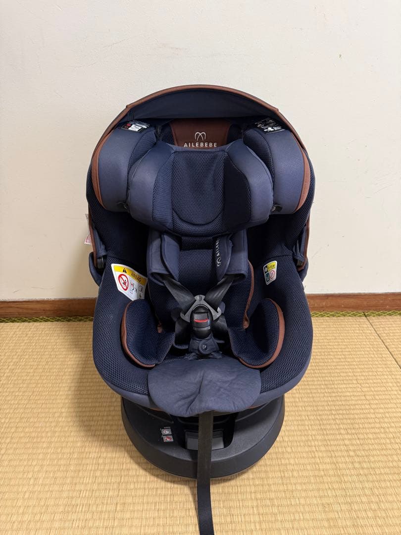 美品　AILEBEBE ネイビー チャイルドシート