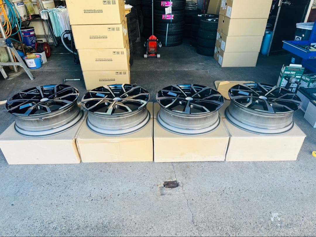 新品未使用⭐︎ 60 プリウス PHEV 純正ホイール19インチ4本　新車外し