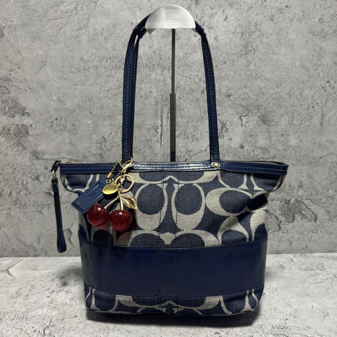 バッグ Coach Denim Signature Tote Bag