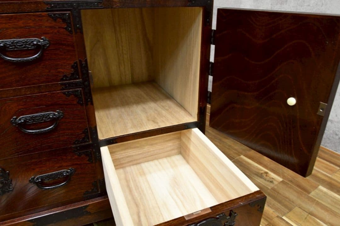 tr08198 民芸家具 チェスト 整理箪笥 和タンス 欅 古民具 車箪笥