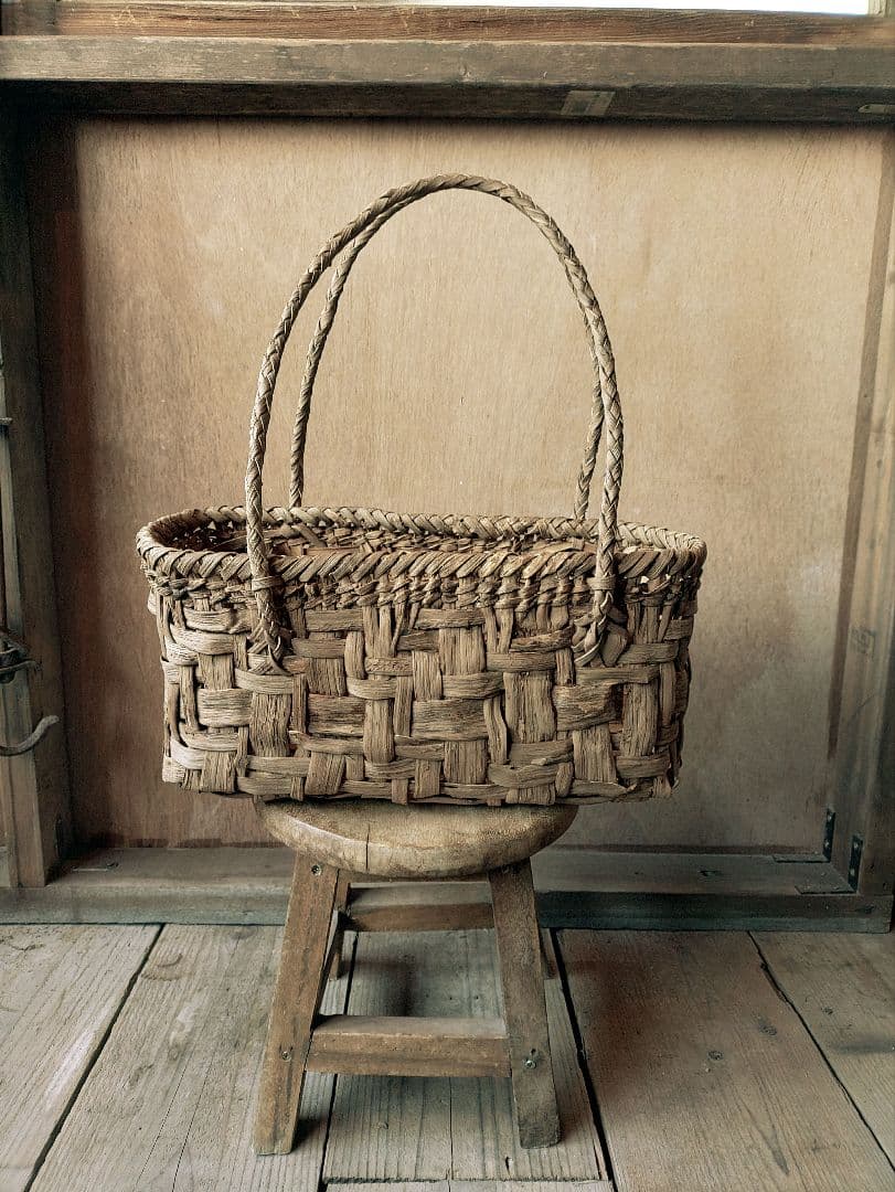 ア*子様 信州安曇野の山葡萄肩がけ籠バック。里山手仕事。