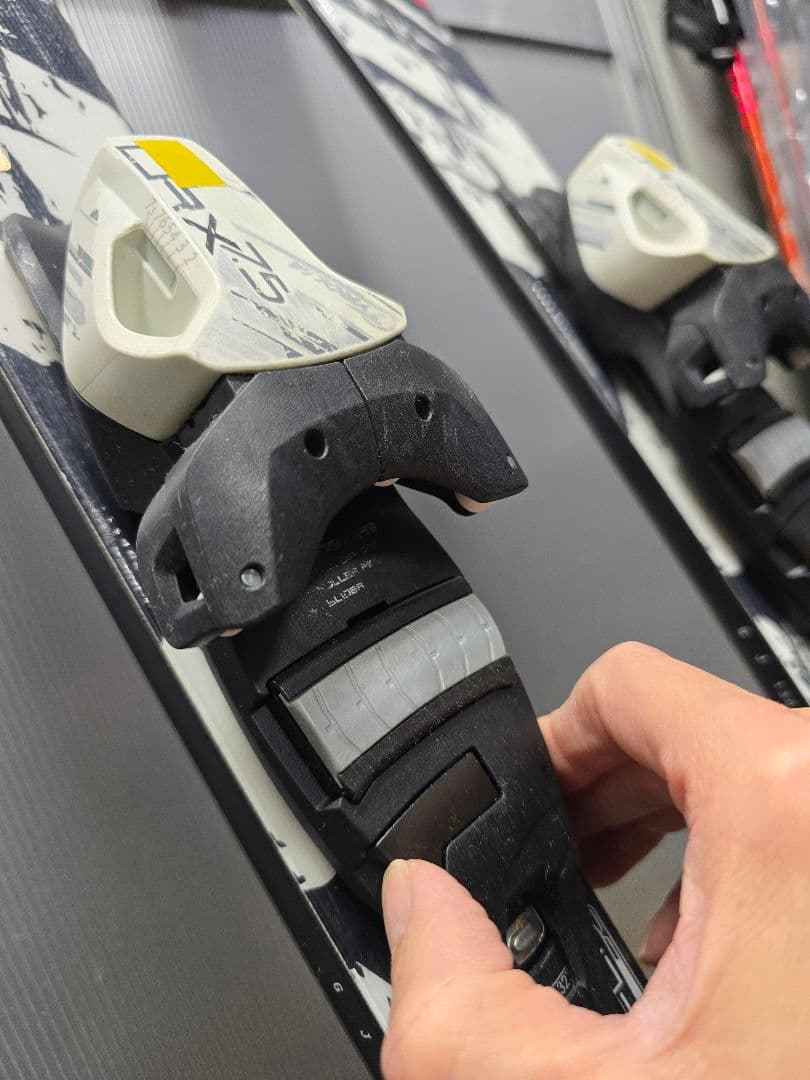 OGASAKA TRIUN G-Junior 130cm 子供スキー板 簡単調整