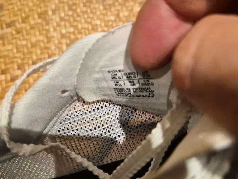 ASICS　マジックスピード5