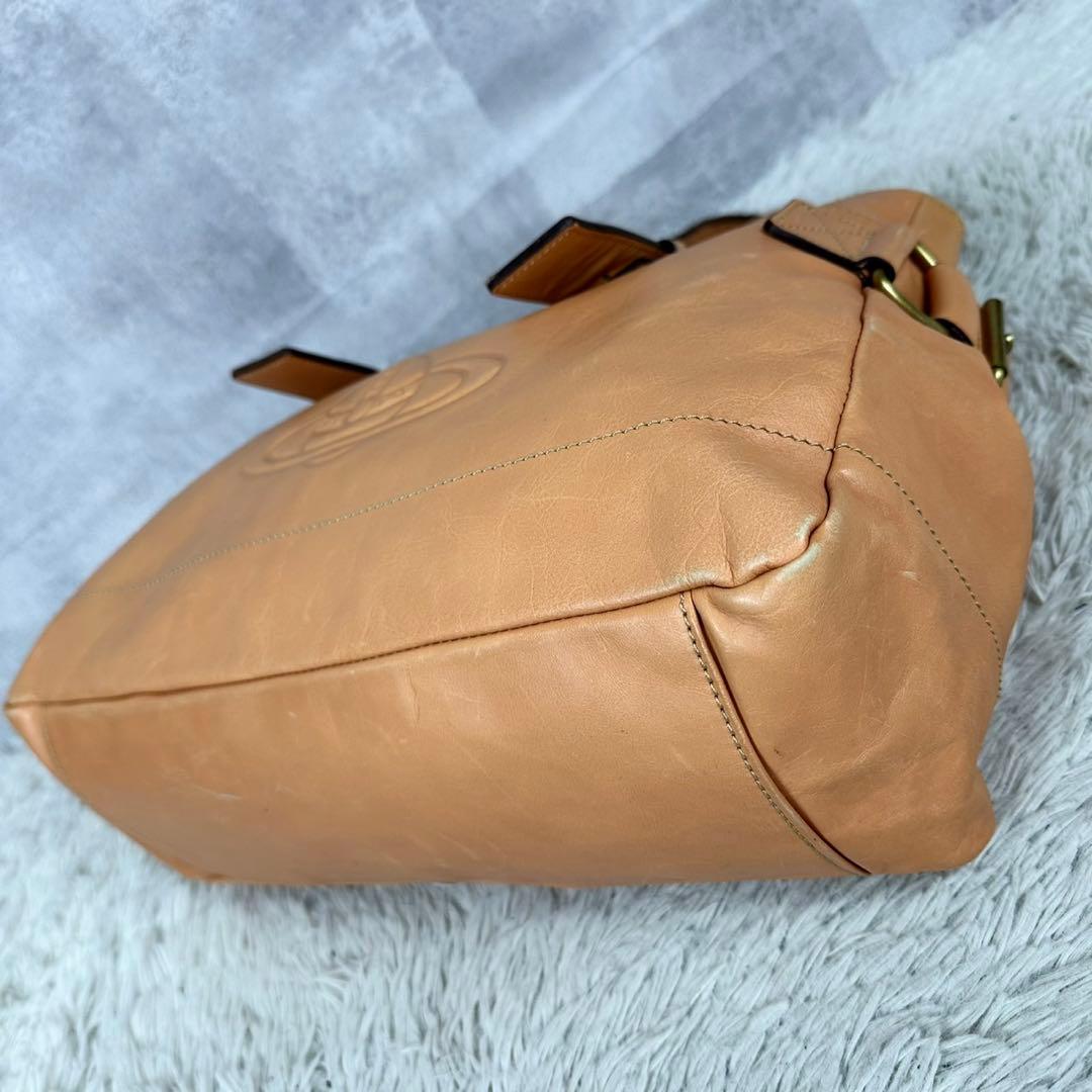 美品 ヴィヴィアンウエストウッド レザー トートバッグ オーブ エンボス