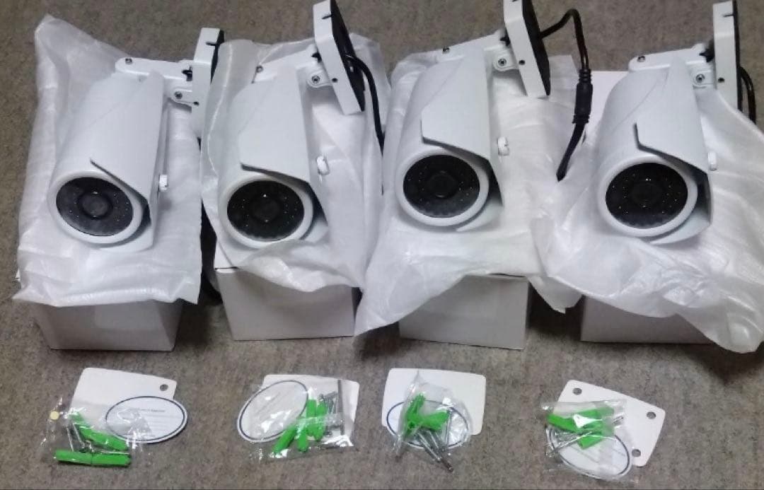 4CH フルハイビジョン　屋外型防犯カメラセット　AHDカメラ4台　レコーダー付