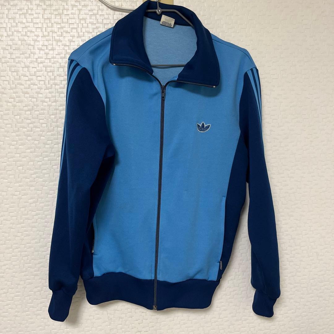 アディダス　トラックジャケット
