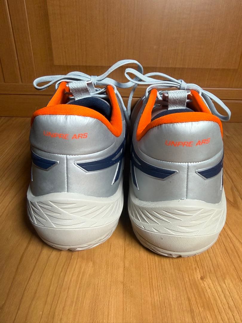 ASICS アンプレアルスロー2【27.5センチ】