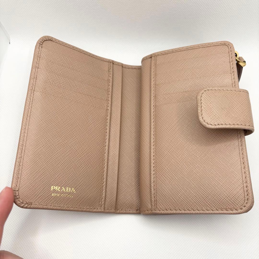 【美品】数回のみ使用 プラダ PRADA 二つ折り財布 サフィアーノレザー財布