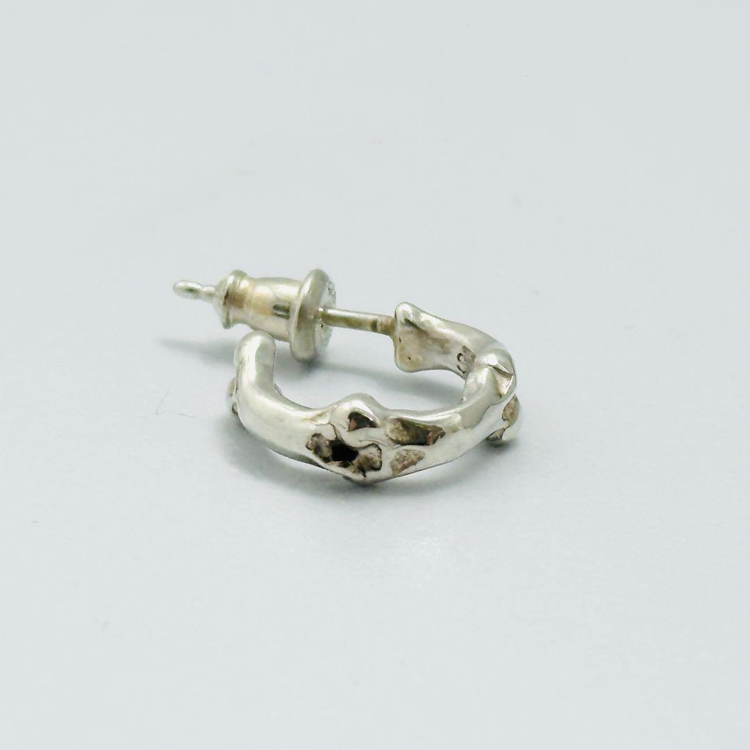 タカヒロミヤシタ　ザソロイスト　フープピアス　シルバー　ボーン　リンク