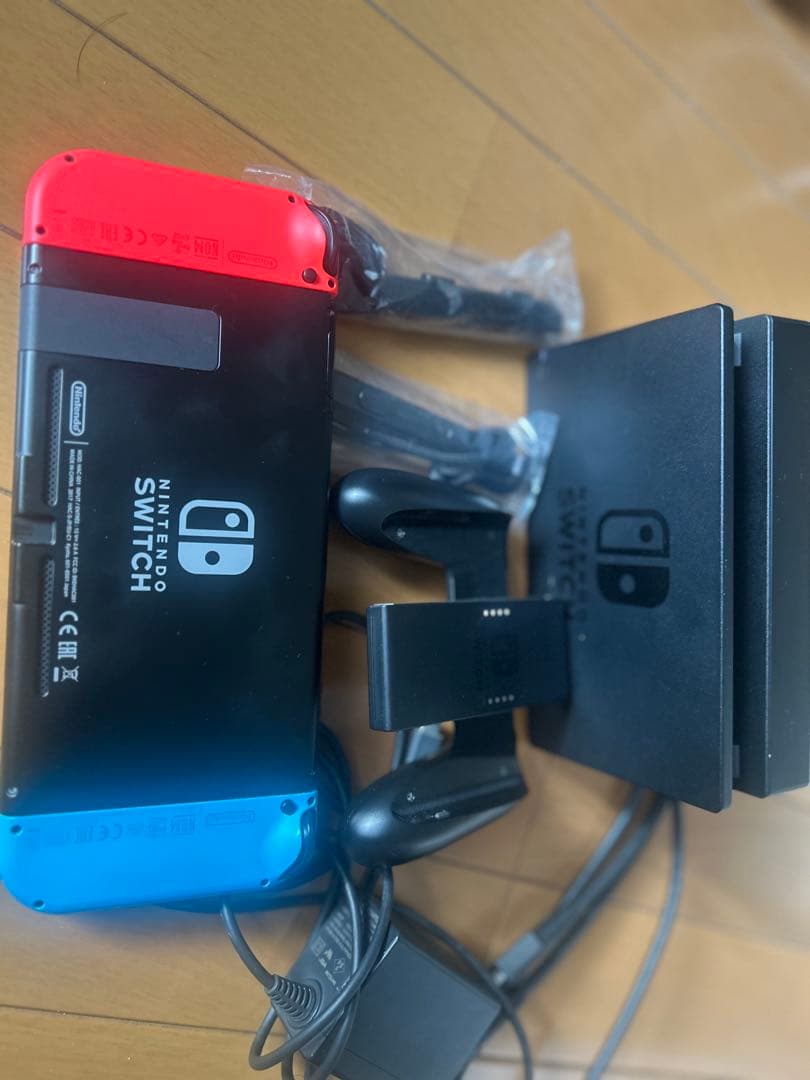 ニンテンドースイッチ本体のみ。