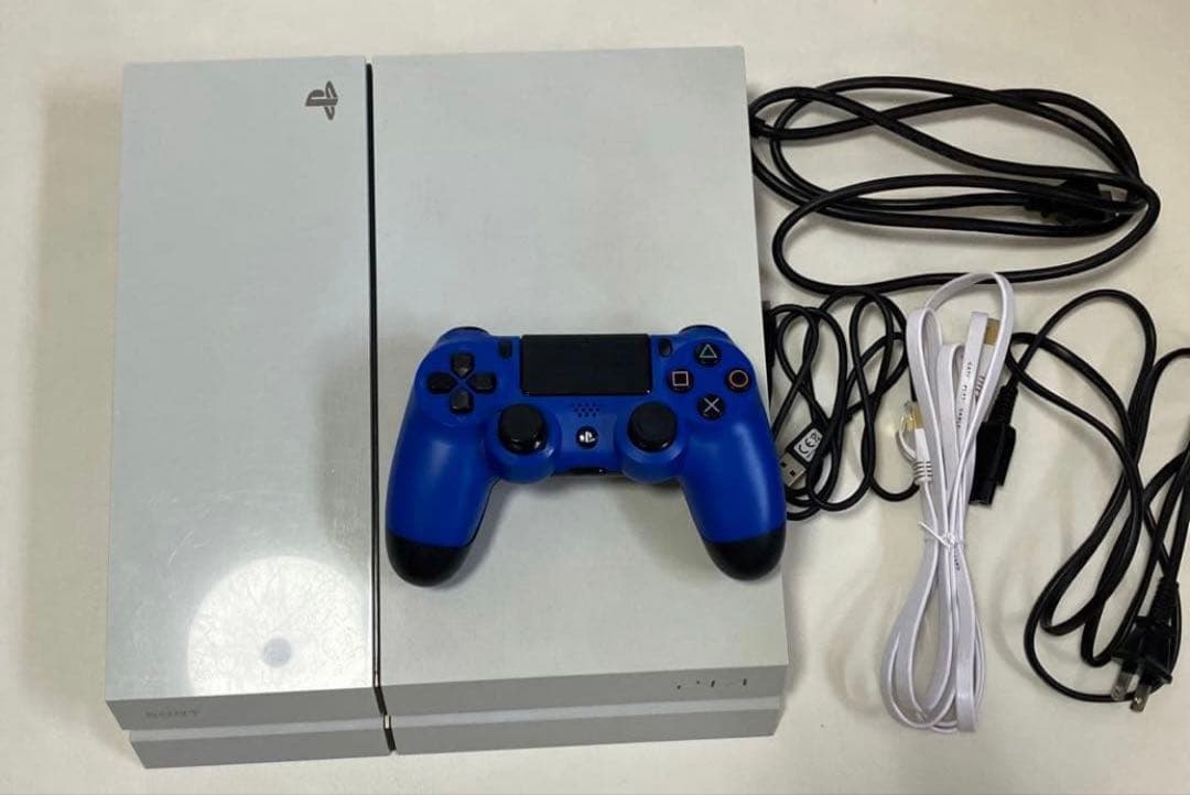 PS4本体、コントローラー、付属品、ウイニングイレブン