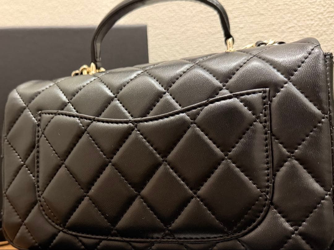 と*こ様 ノベルティ　ccロゴ　キルティングバッグ