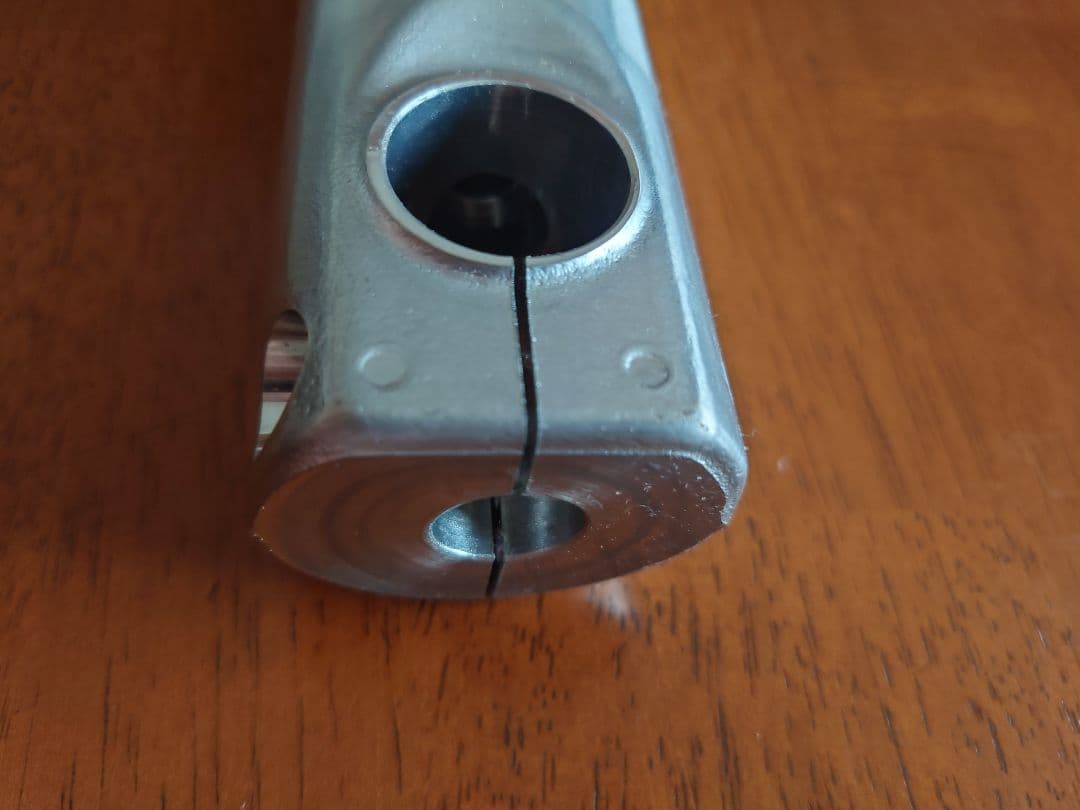 ゼファー750　ボトムケース(右側)