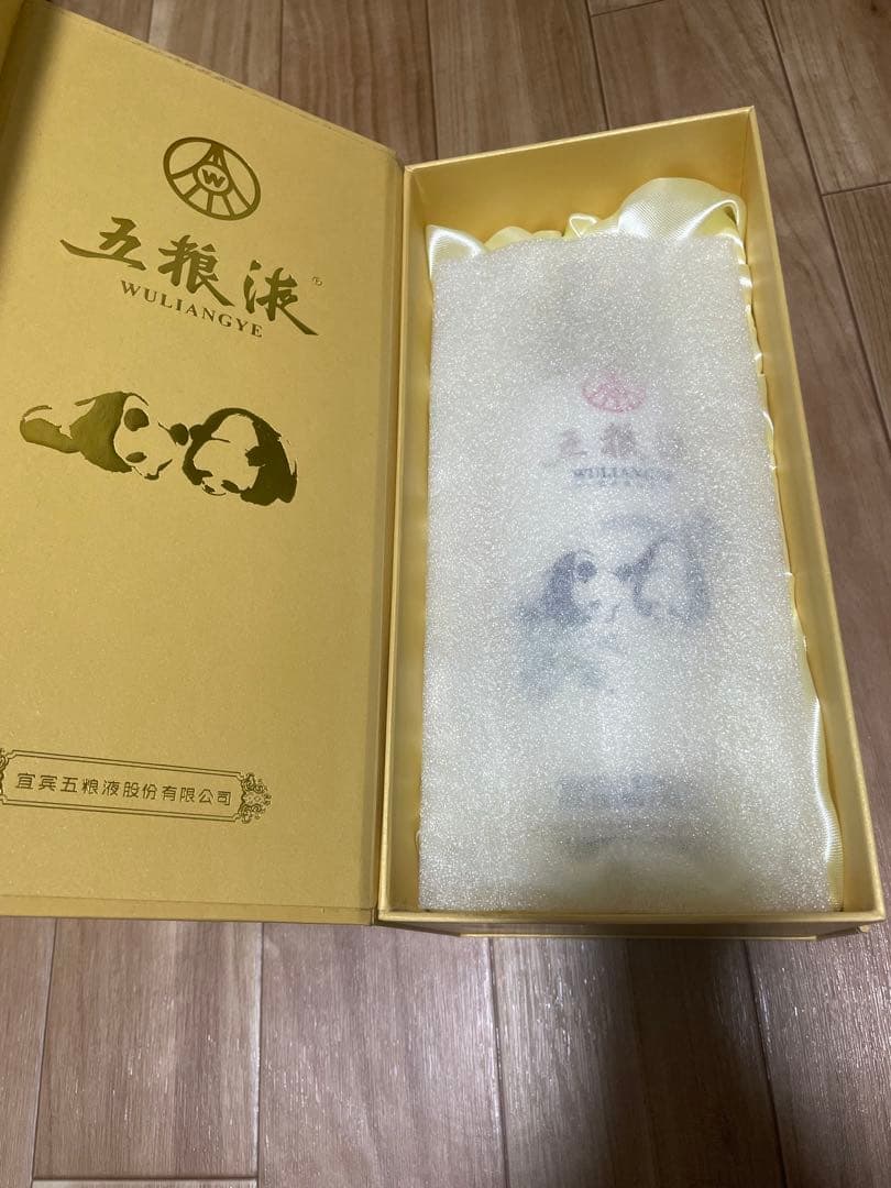 [希少：未開封] 五粮液 白酒　中国 52％ 500ml 陶器　パンダ　限定