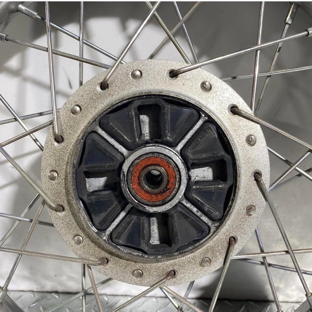 スーパーカブ110プロ リアホイール