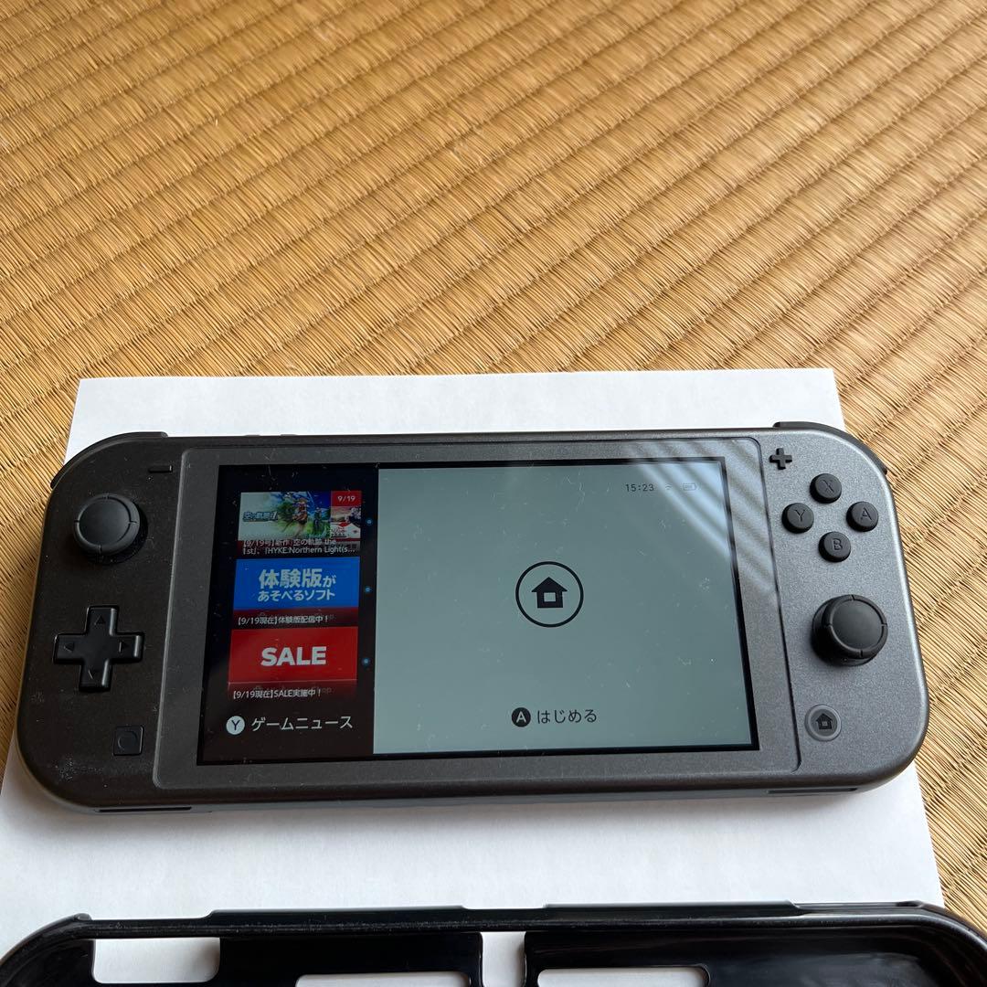 Nintendo Switch Lite ポケモン限定　灰色　カバー付き
