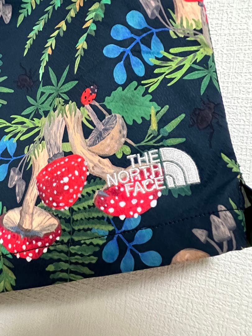 未使用）ノースフェイス ノベルティー　ショート パンツ　サイズXL キノコ柄