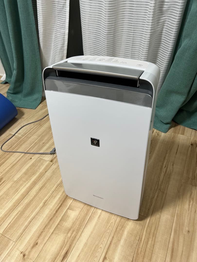 d*1様 SHARP CV-R180-W ホワイト 除湿機