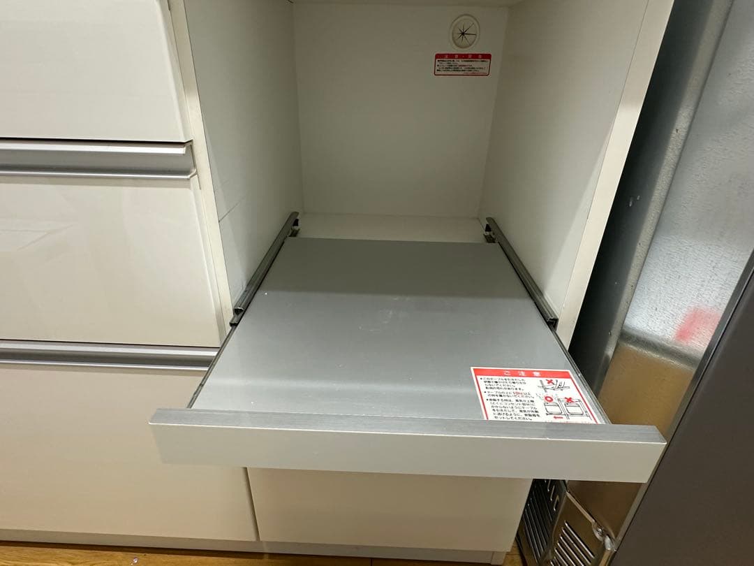 ニトリ食器棚　アルミナ２　W１４０㎝、H１９５㎝　2月22日まで