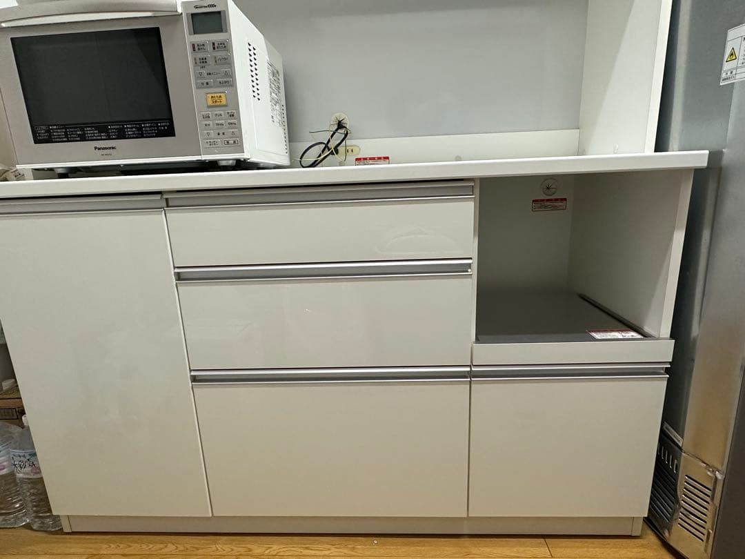 ニトリ食器棚　アルミナ２　W１４０㎝、H１９５㎝　2月22日まで