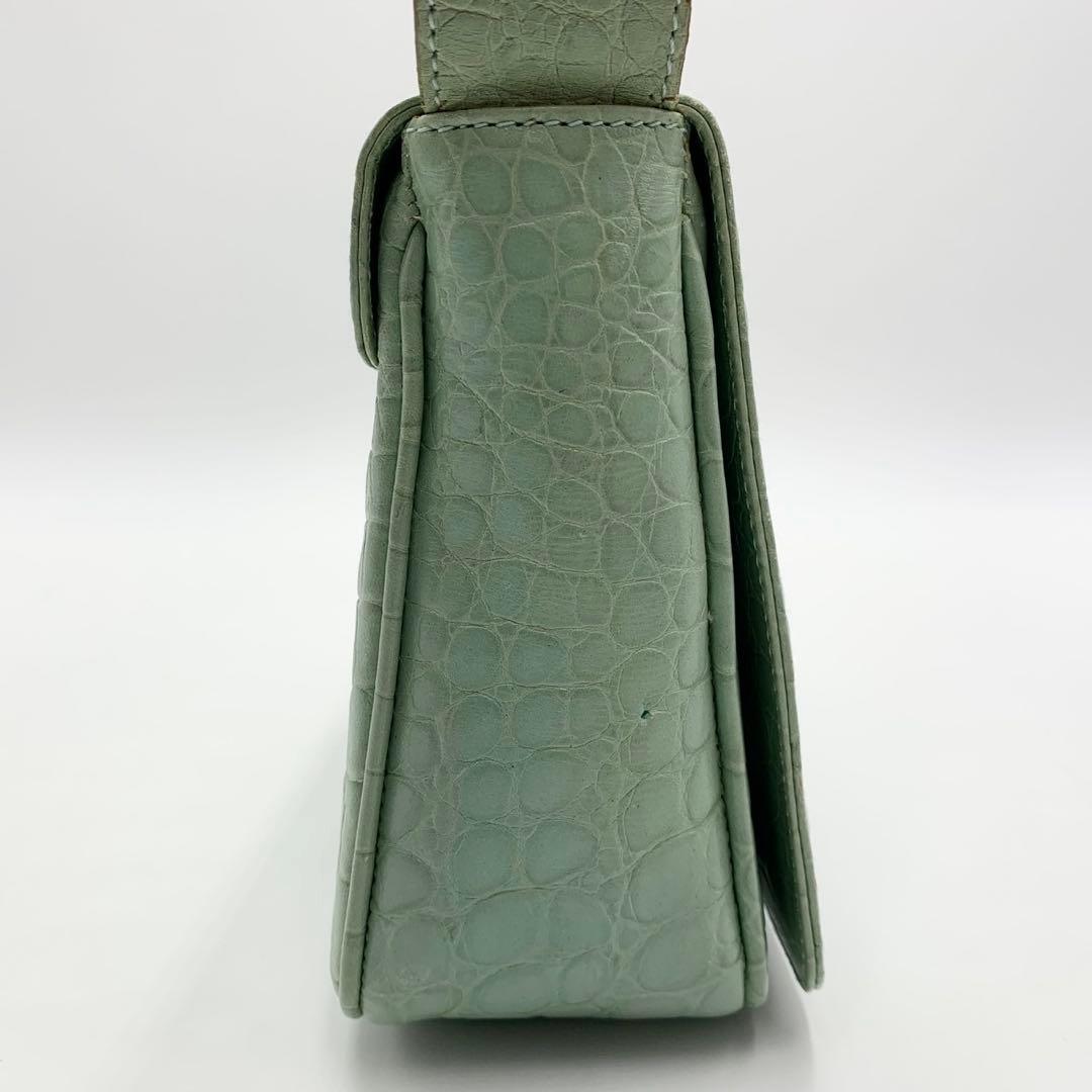 サルヴァトーレ フェラガモ ショルダーバッグ 型押しレザー ライムグリーン