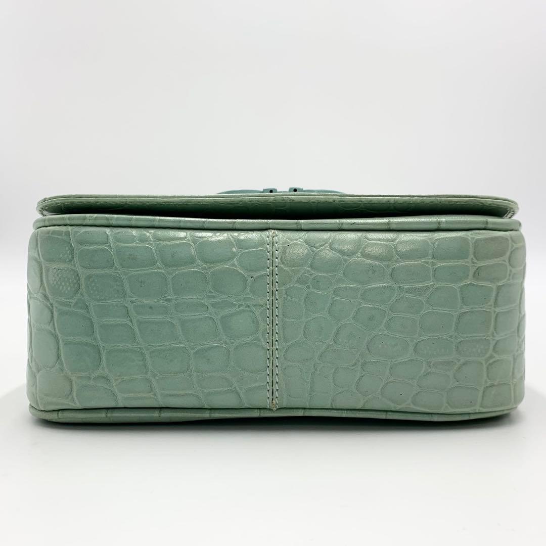 サルヴァトーレ フェラガモ ショルダーバッグ 型押しレザー ライムグリーン