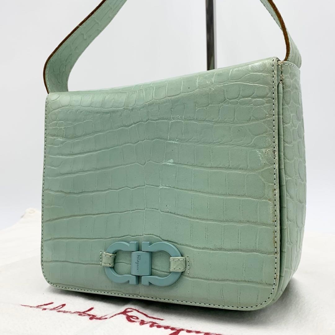 サルヴァトーレ フェラガモ ショルダーバッグ 型押しレザー ライムグリーン