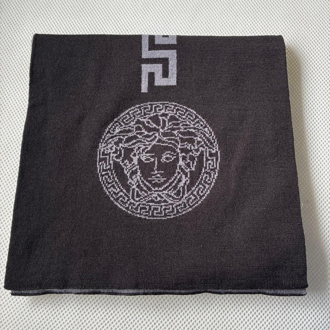 新品　VERSACE ヴェルサーチ　マフラー　メデューサ　ブラック