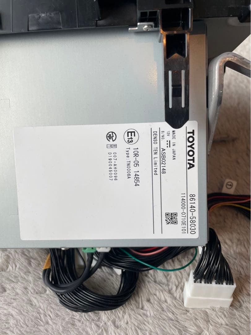 美品　トヨタアルファード30系後期　純正ナビ、純正DVDプレーヤー