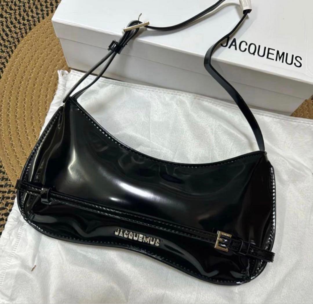 JACQUEMUS ブラックショルダーバッグ 28*4*12CM(箱無し)