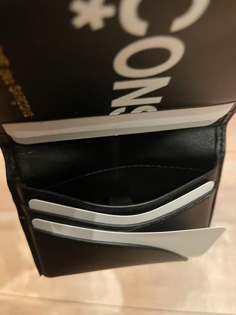 【格安新品未使用品】COMME des GARÇONS 二つ折り財布 ブラック