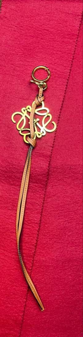 LOEWE アナグラムチャーム キーホルダー