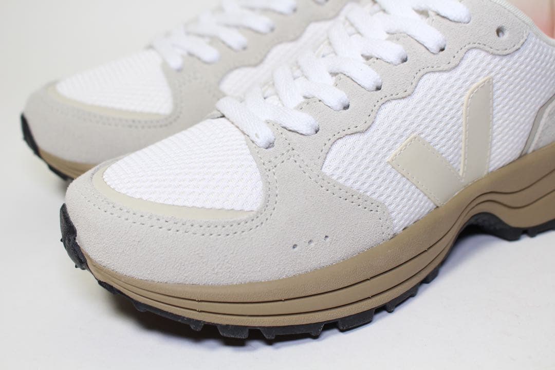 新品 VEJA スニーカー emmi別注 23cm 定価3万 レディース