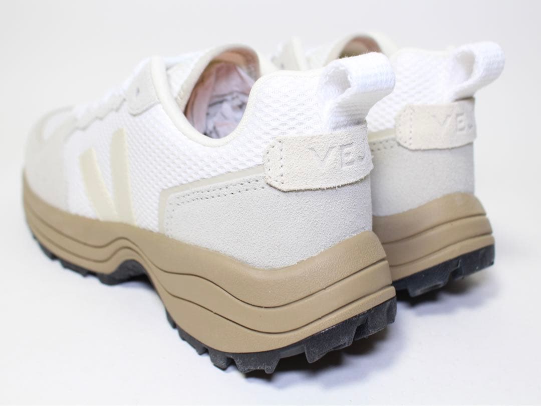 新品 VEJA スニーカー emmi別注 23cm 定価3万 レディース