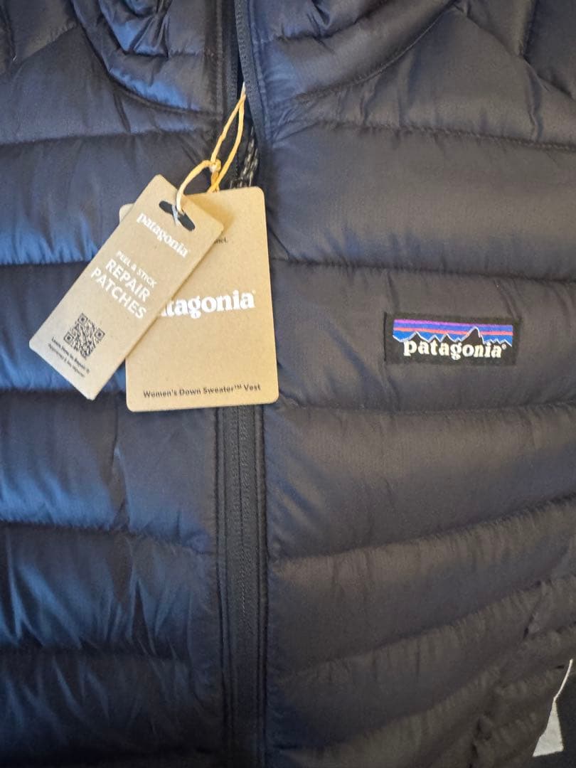 パタゴニア　ウィメンズ・ダウン・セーター・ベスト　Mサイズ　ブラック