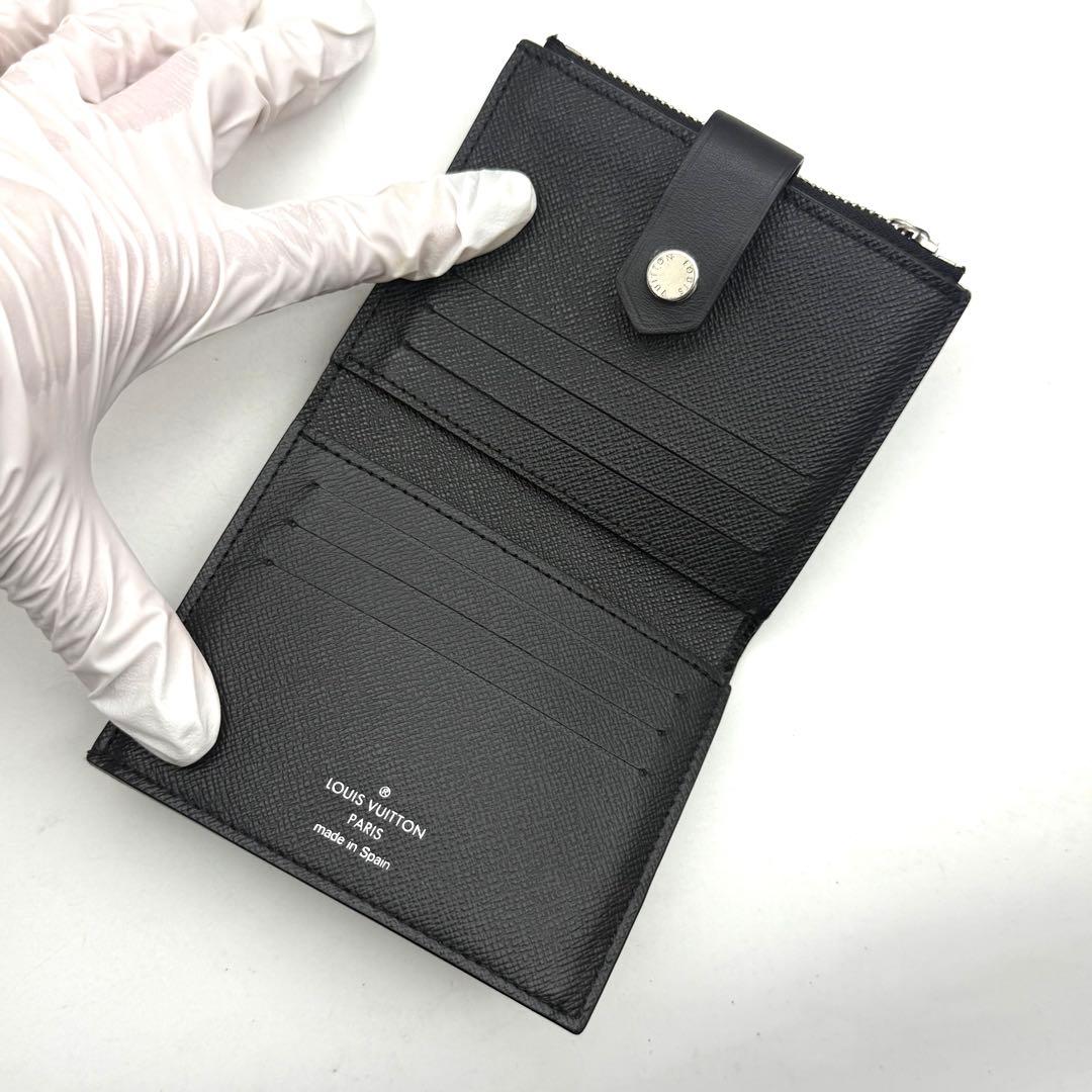 【新品近い】ルイヴィトン ダミエグラフィット ミュルティ ポルトカルト 折り財布